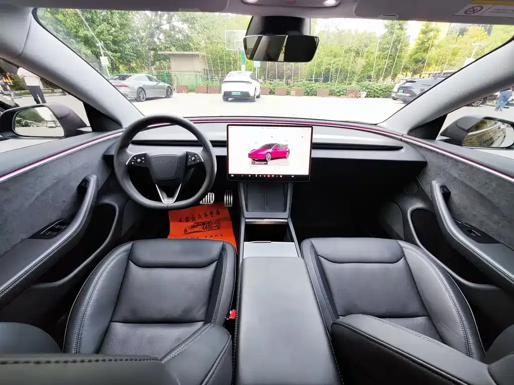 Tesla Model 3 — фото 9