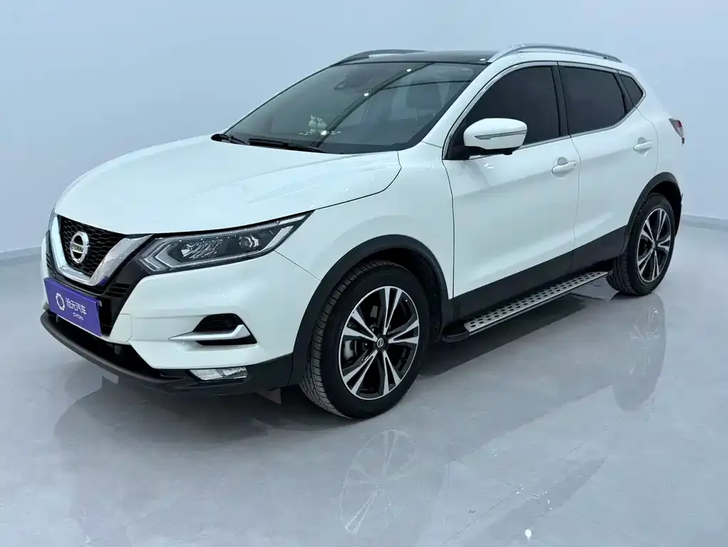 Nissan Qashqai — фото 1