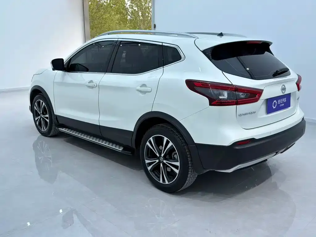 Nissan Qashqai — фото 4