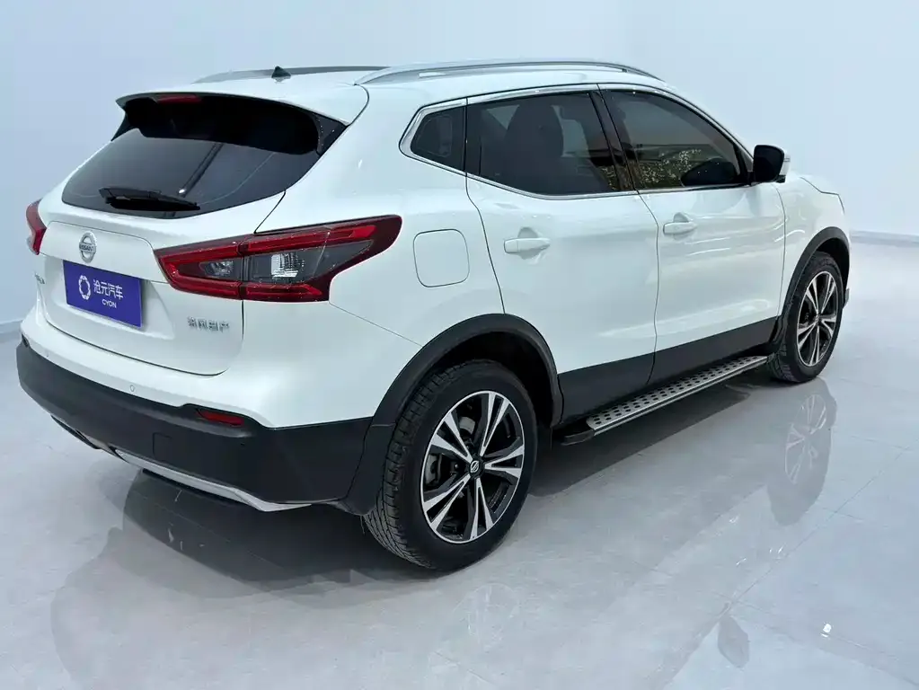 Nissan Qashqai — фото 5