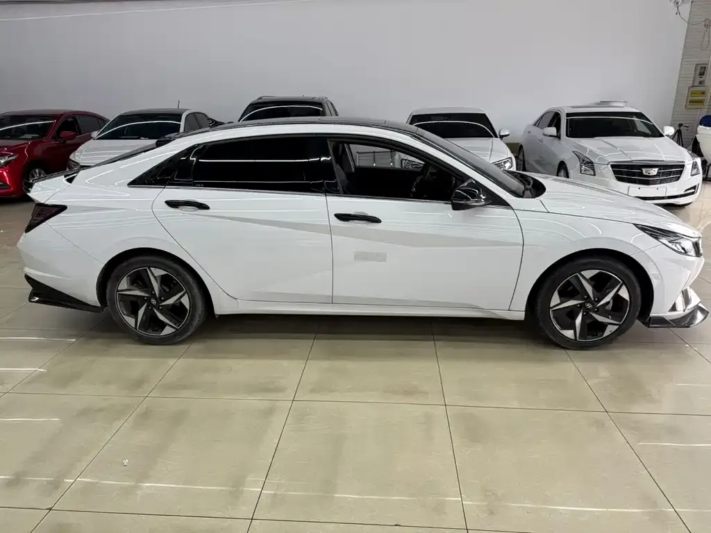 Hyundai Elantra 2021 из CN, фото 2