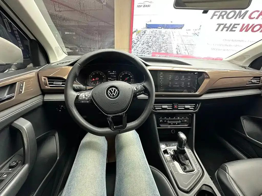 Volkswagen Tharu — фото 8