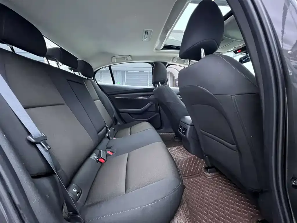 Mazda 3 Axela 2022 из CN, фото 3