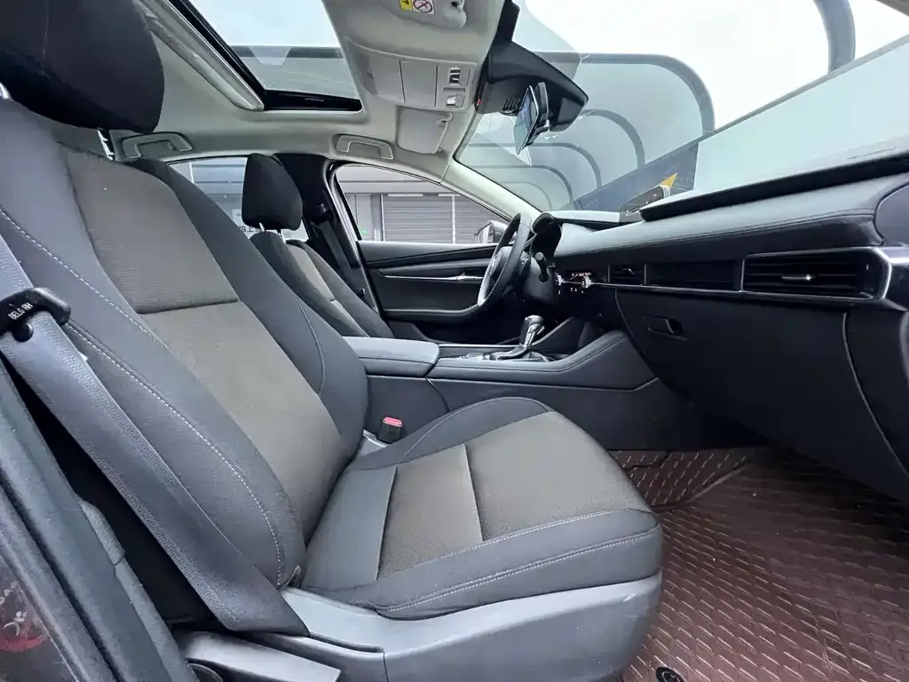 Mazda 3 Axela 2022 из CN, фото 7