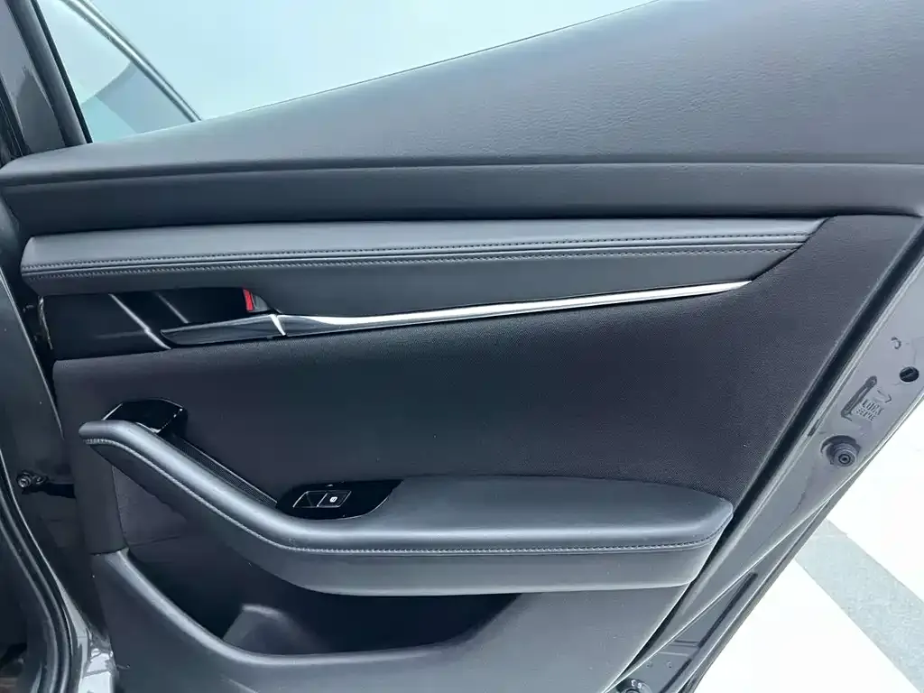 Mazda 3 Axela 2022 из CN, фото 4