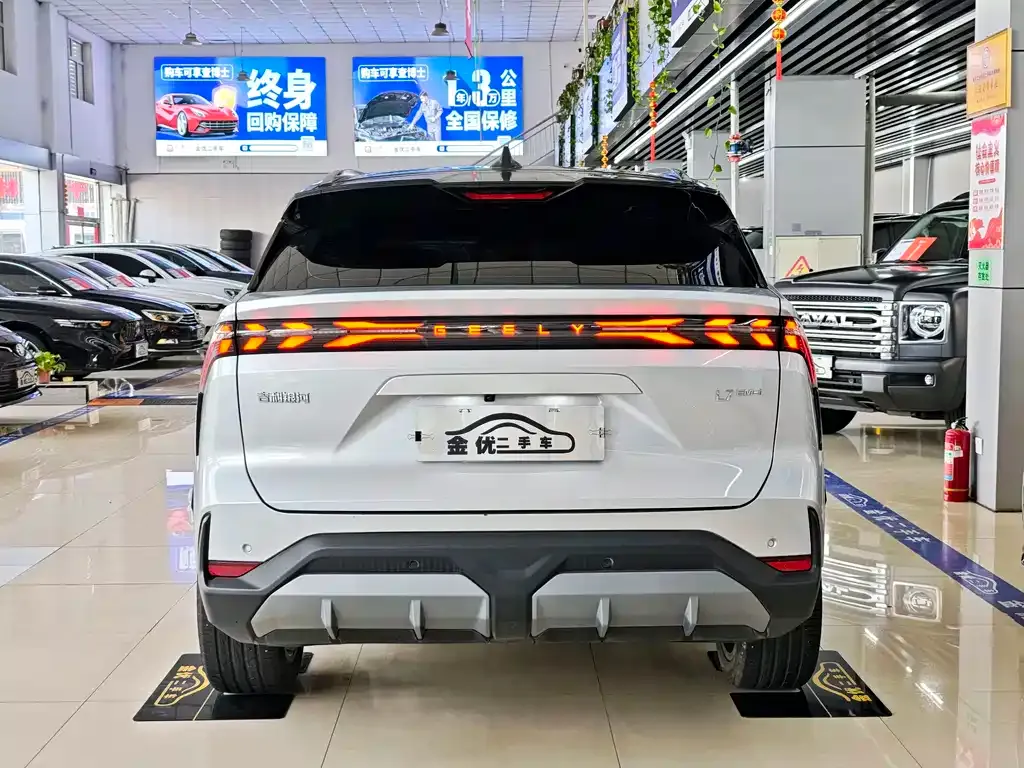 Geely Galaxy L7 — фото 9
