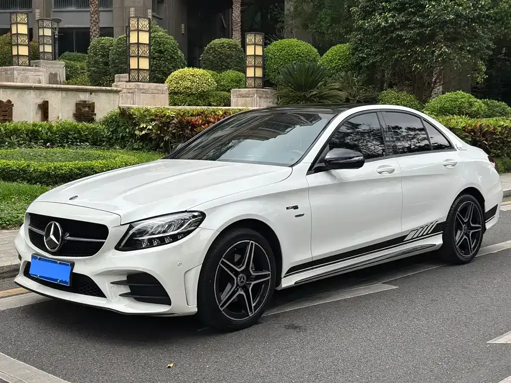 Mercedes-Benz C-Class — фото 1