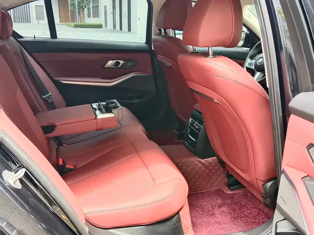 BMW 3 Series 2024 из CN, фото 7