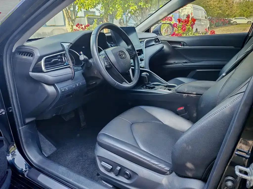 Toyota Camry 2023 из CN, фото 6