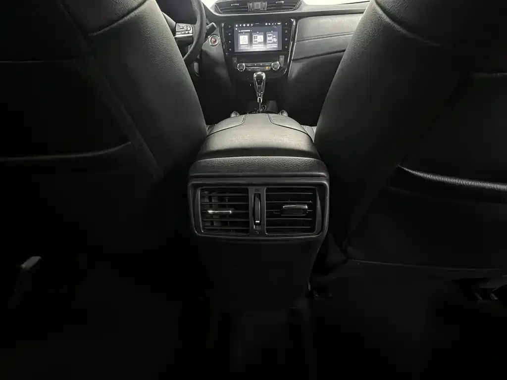 Nissan X-Trail 2021 из CN, фото 4