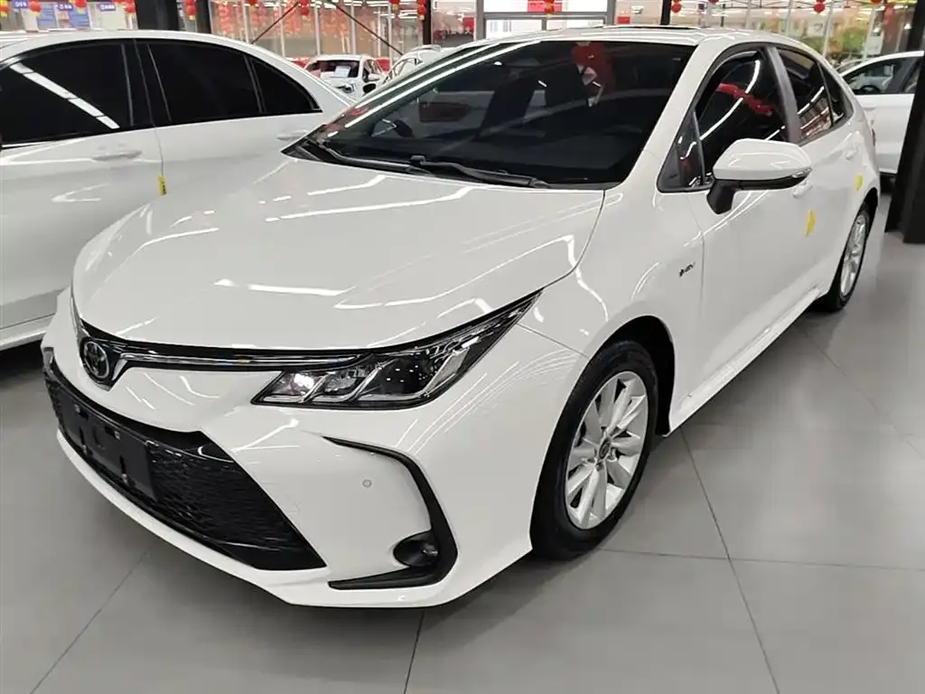 Toyota Corolla — фото 5