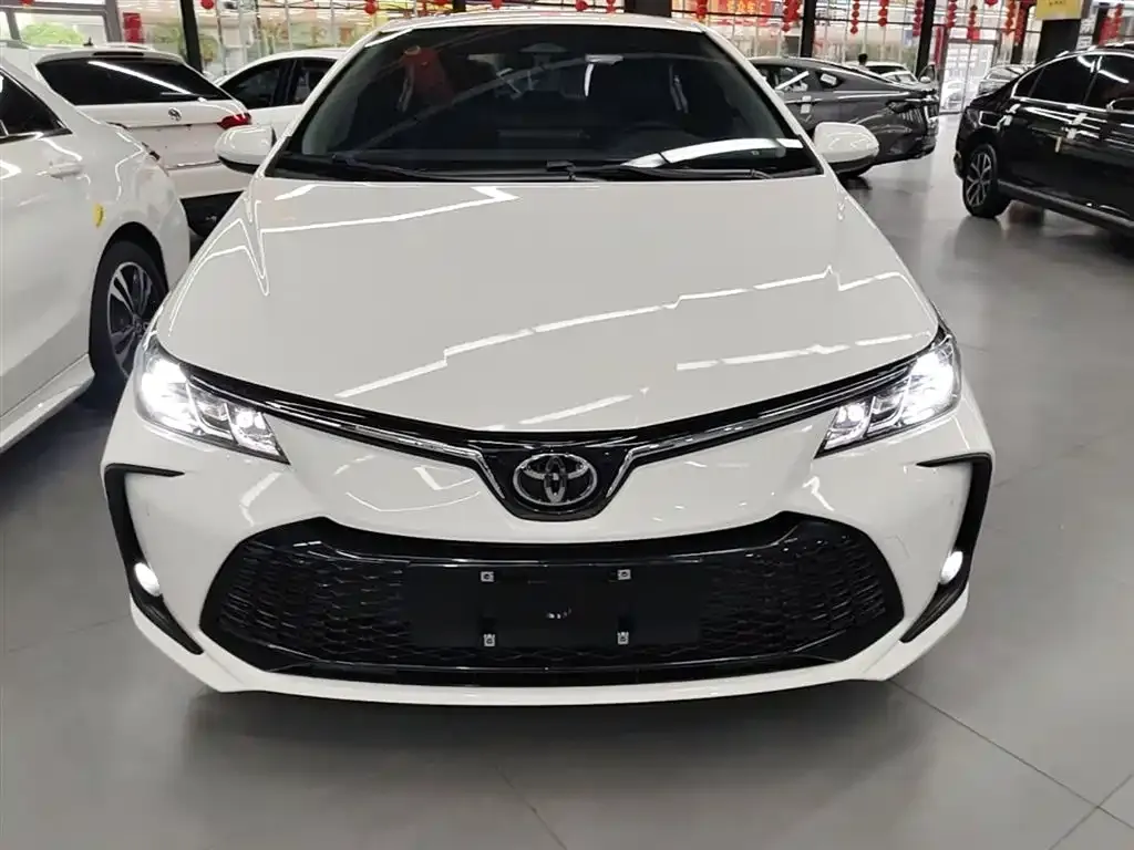 Toyota Corolla — фото 9