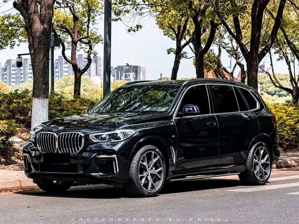 BMW X5 — фото 1