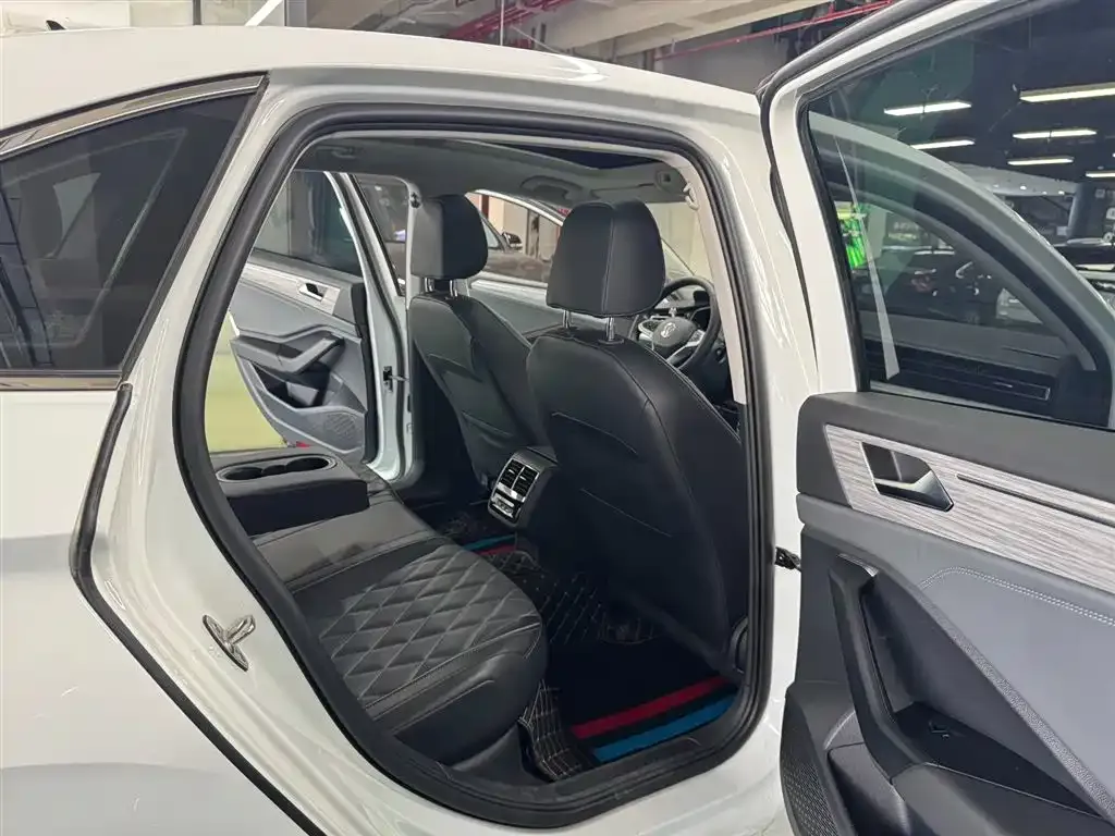 Volkswagen Sagitar 2023 из CN, фото 8