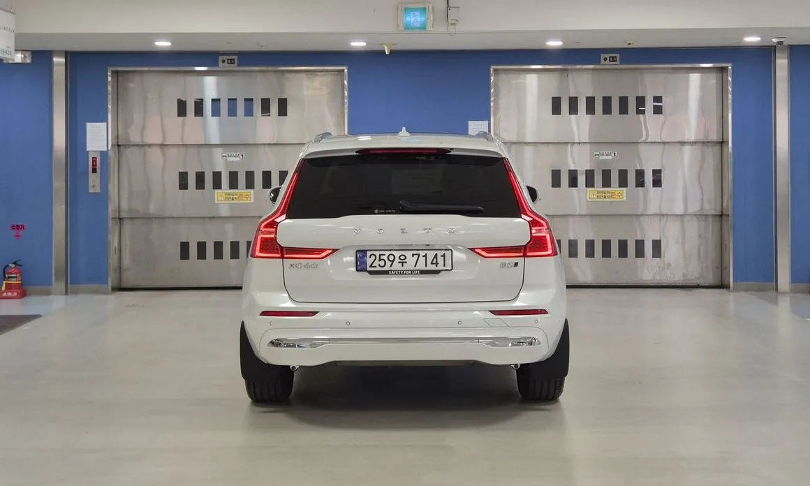 Volvo XC60 — фото 2