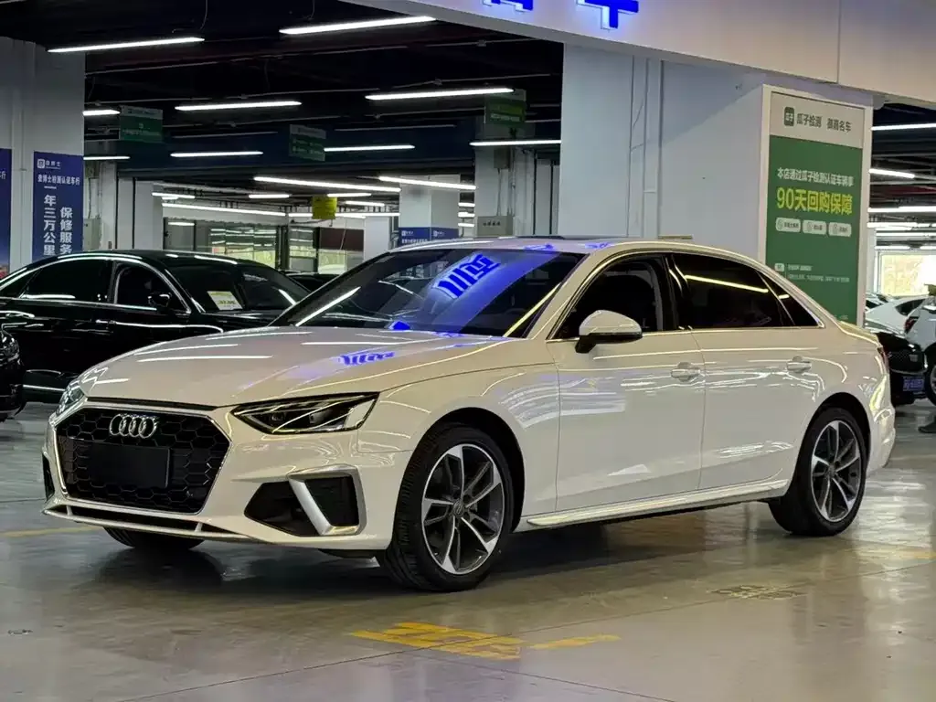 Audi A4L 2021 из CN, фото 1