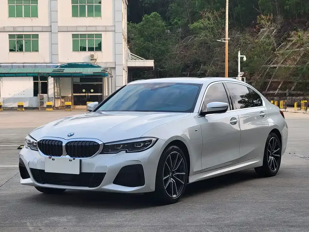 BMW 3 Series — фото 1