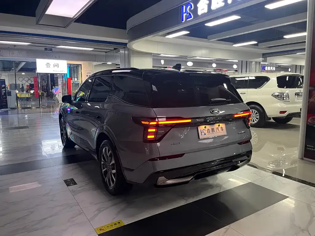Ford Edge — фото 8