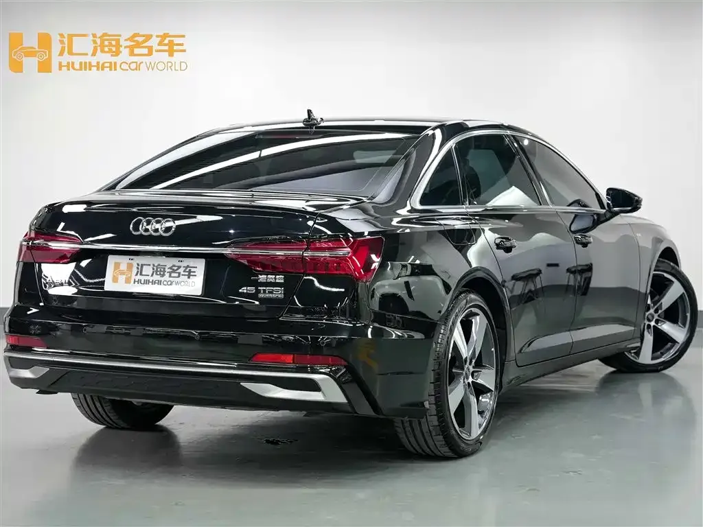 Audi A6L — фото 10