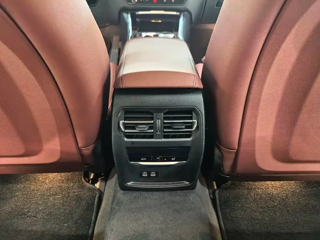 BMW i3 — фото 9