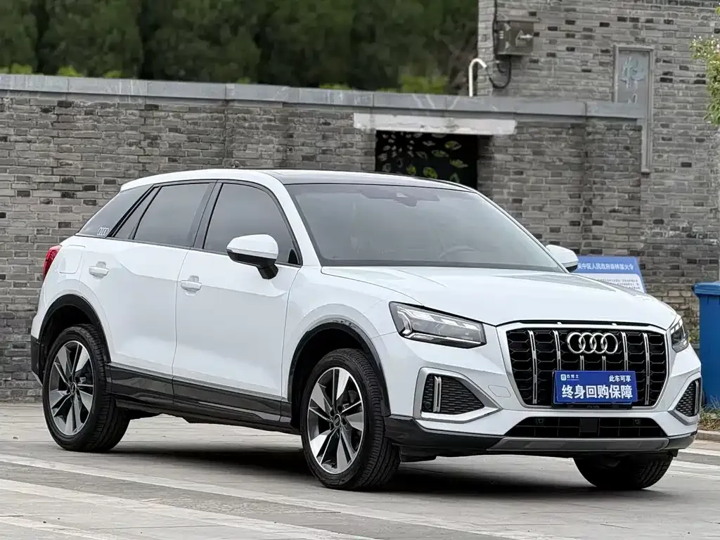 Audi Q2L — фото 4
