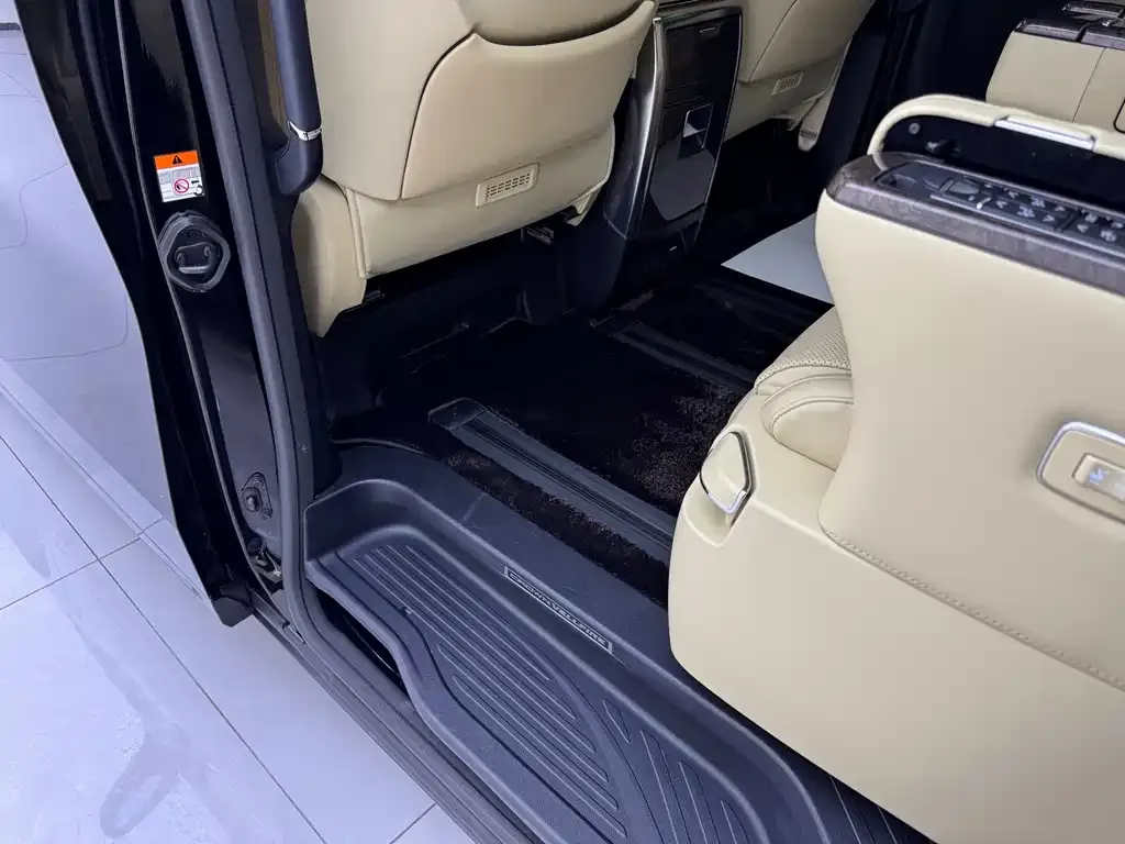Toyota Vellfire 2023 из CN, фото 9