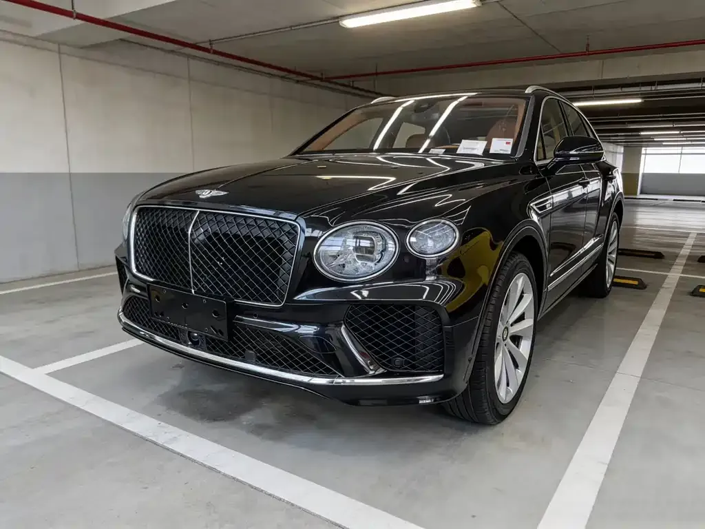 Bentley Bentayga — фото 1