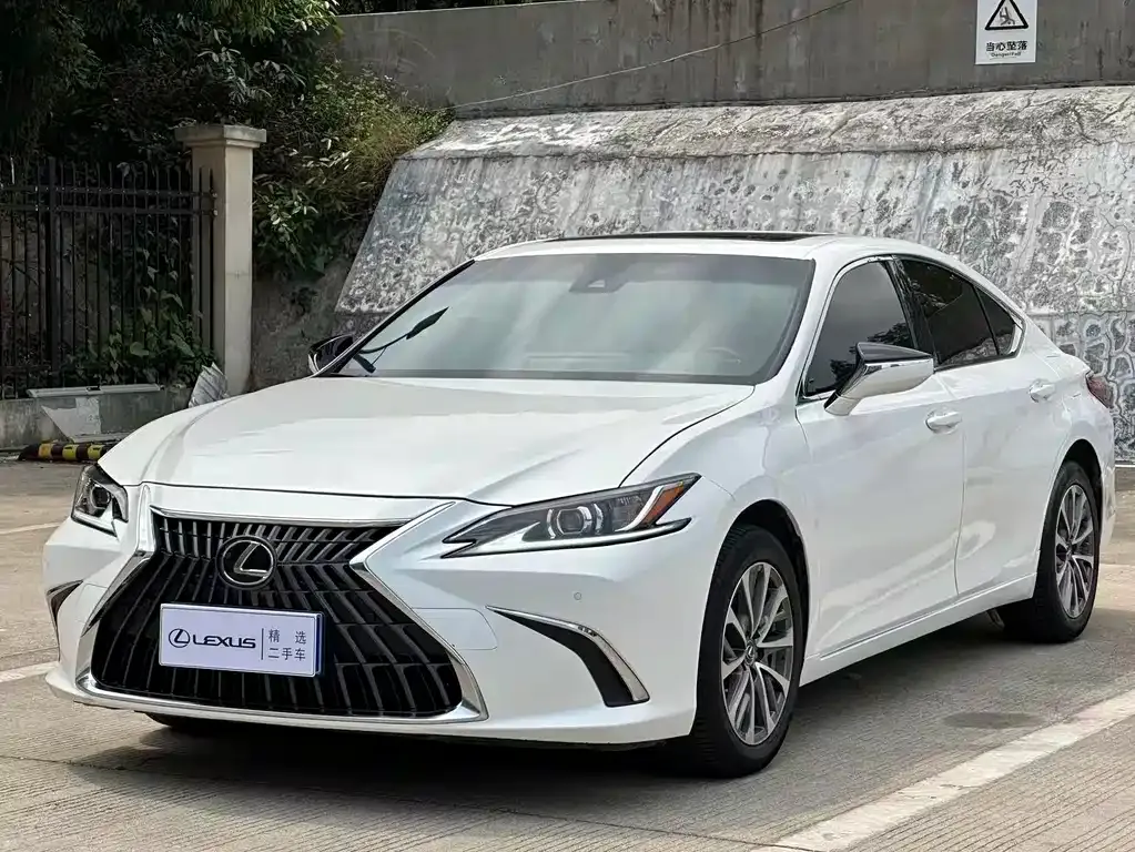 Lexus ES 2023 из CN, фото 1