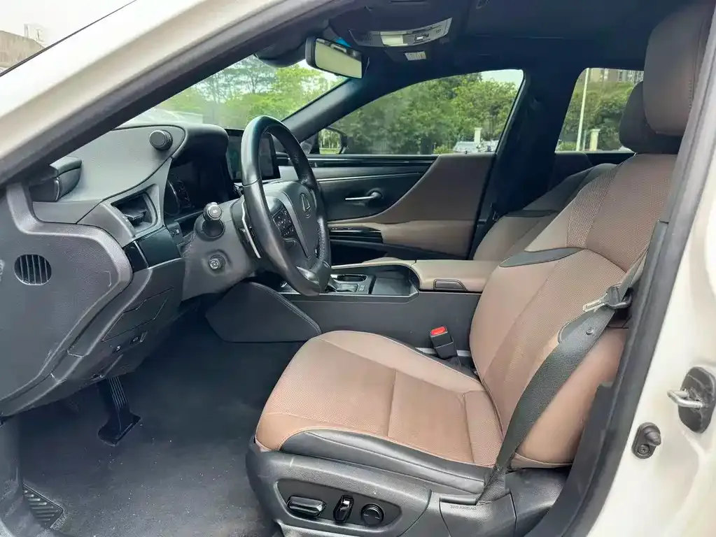 Lexus ES 2023 из CN, фото 4