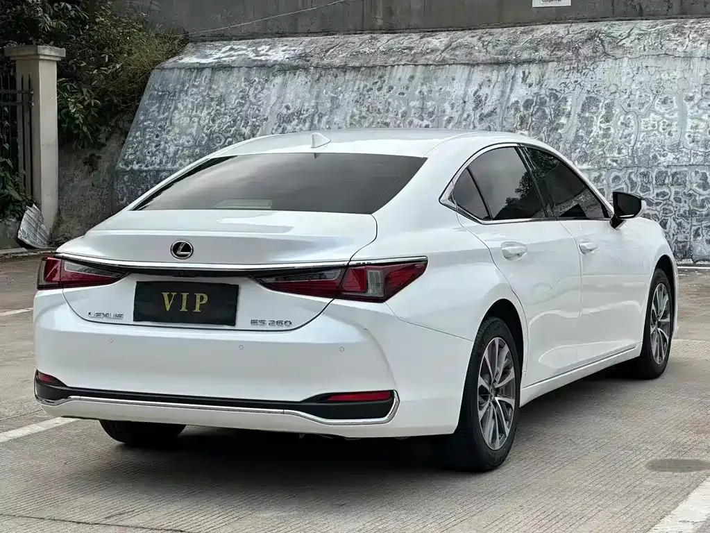 Lexus ES 2023 из CN, фото 9