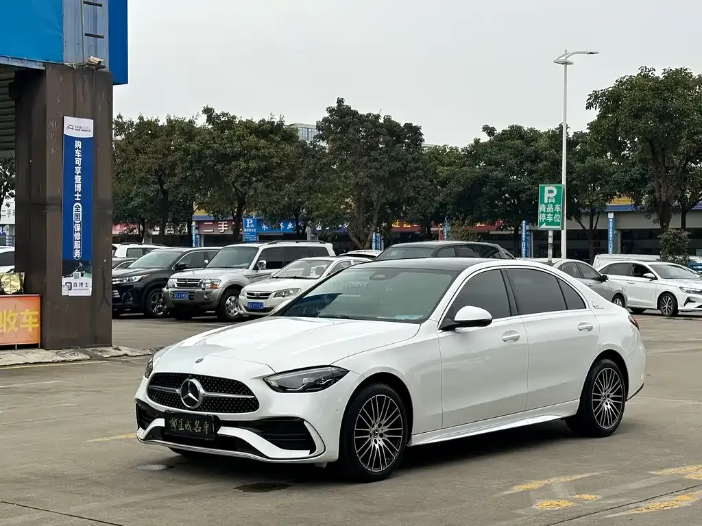 Mercedes-Benz C-Class — фото 1