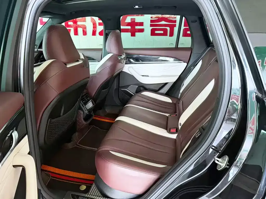 Geely Xingyue L 2023 из CN, фото 3