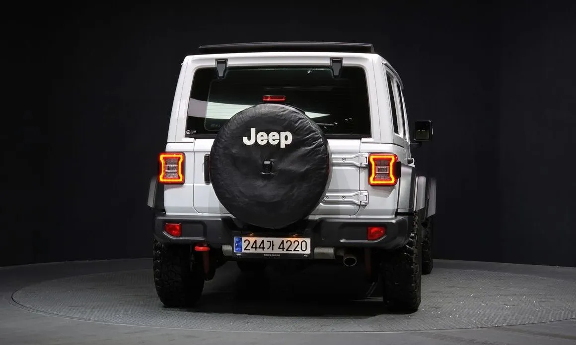 Jeep Wrangler — фото 2