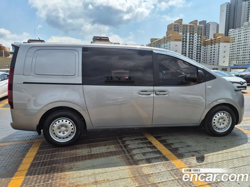 Hyundai Staria — фото 3