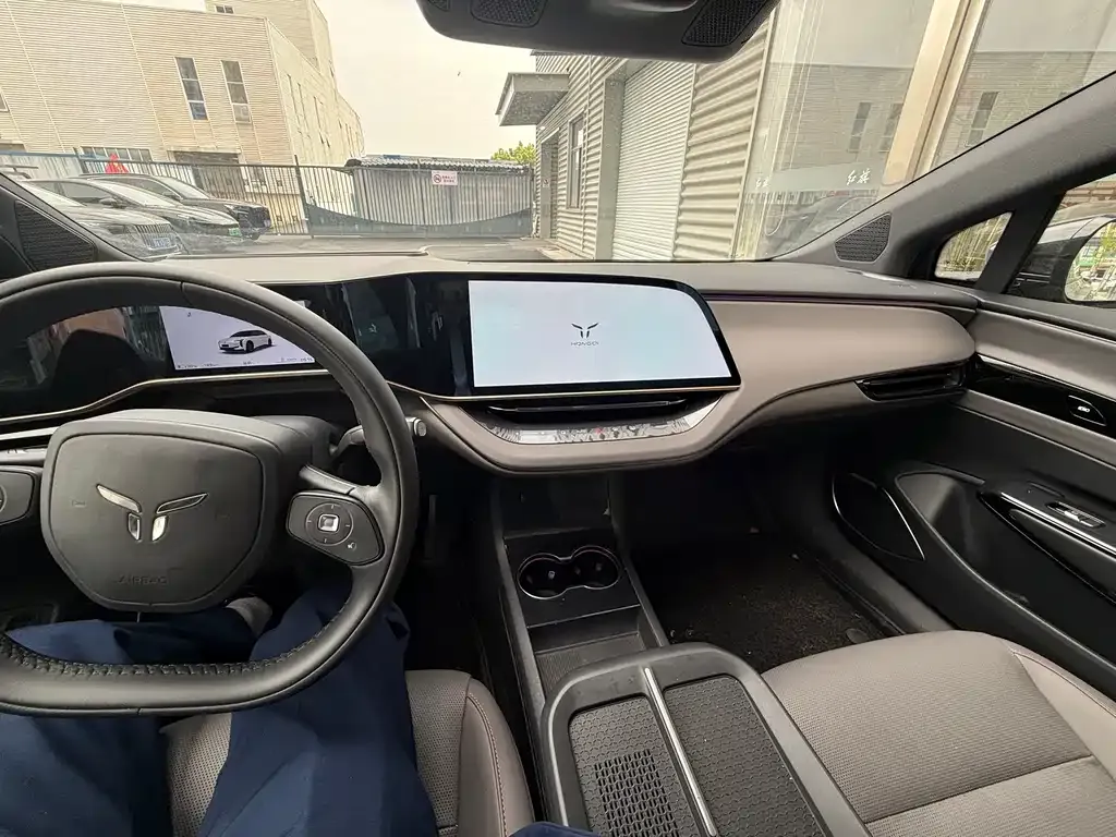 Hongqi EH7 2025 из CN, фото 8