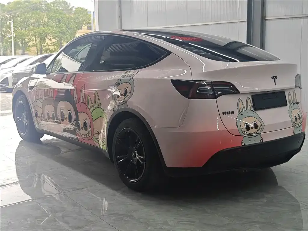 Tesla Model Y — фото 8