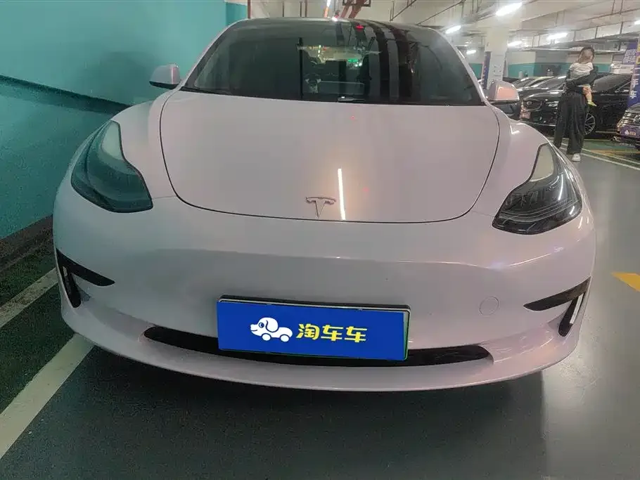 Tesla Model 3 — фото 9