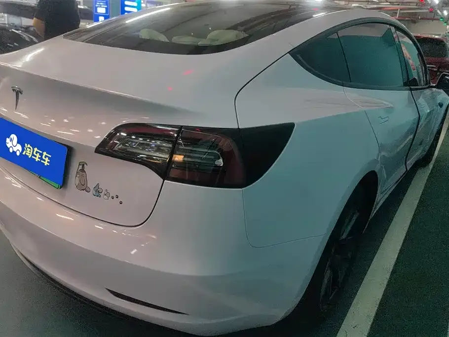 Tesla Model 3 — фото 10
