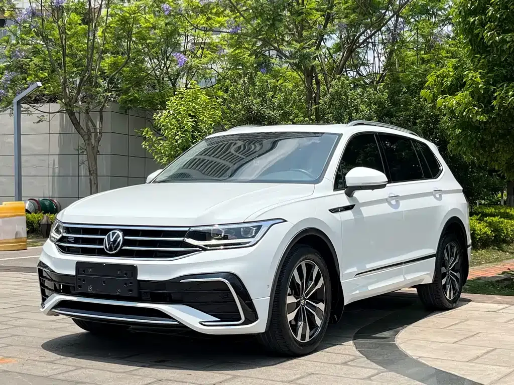 Volkswagen Tiguan L 2023 из CN, фото 1