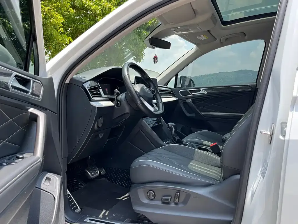 Volkswagen Tiguan L 2023 из CN, фото 5