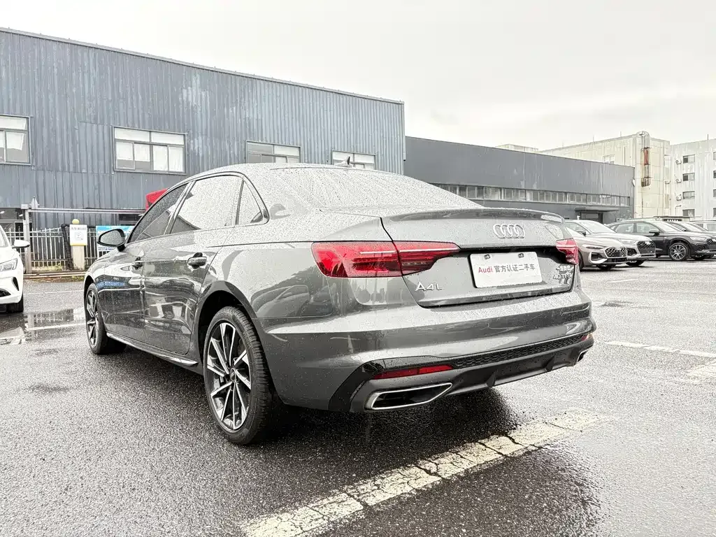 Audi A4L — фото 9