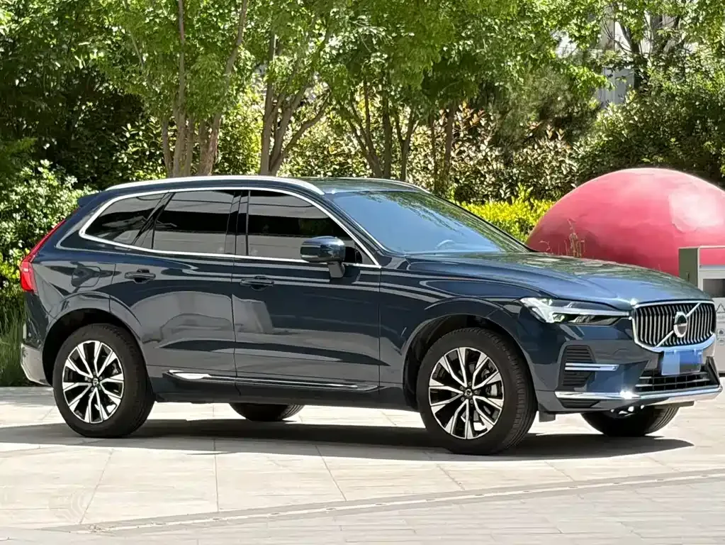 Volvo XC60 — фото 9