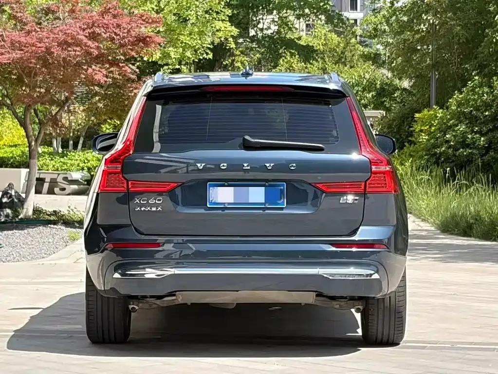 Volvo XC60 — фото 4