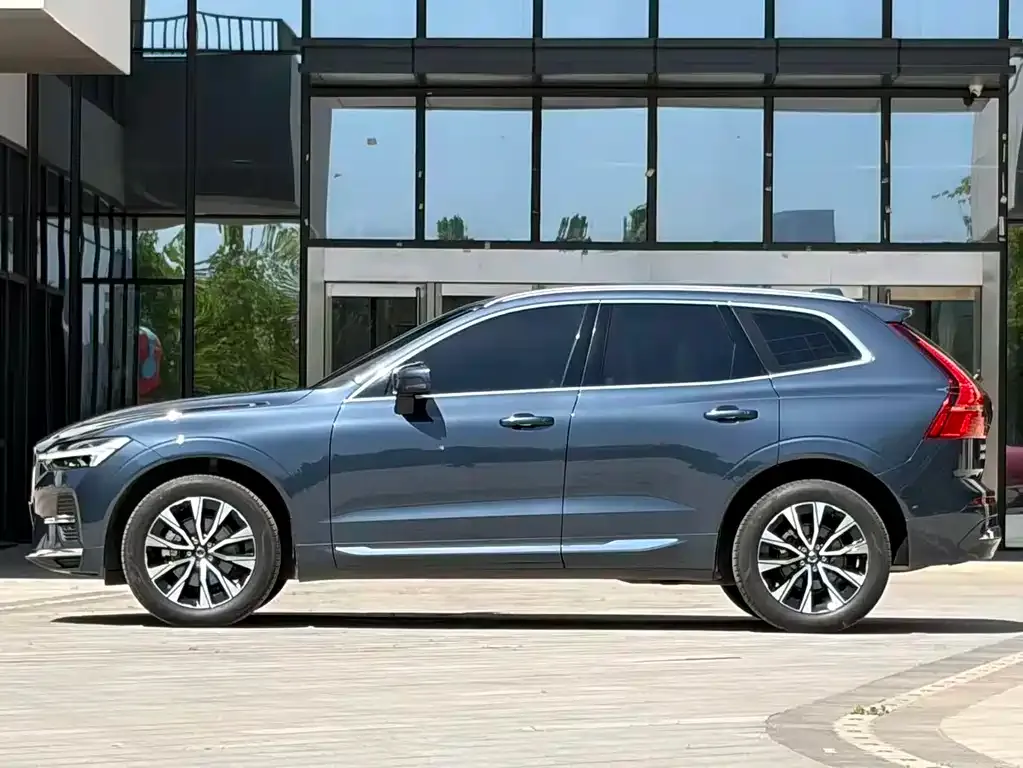 Volvo XC60 — фото 5