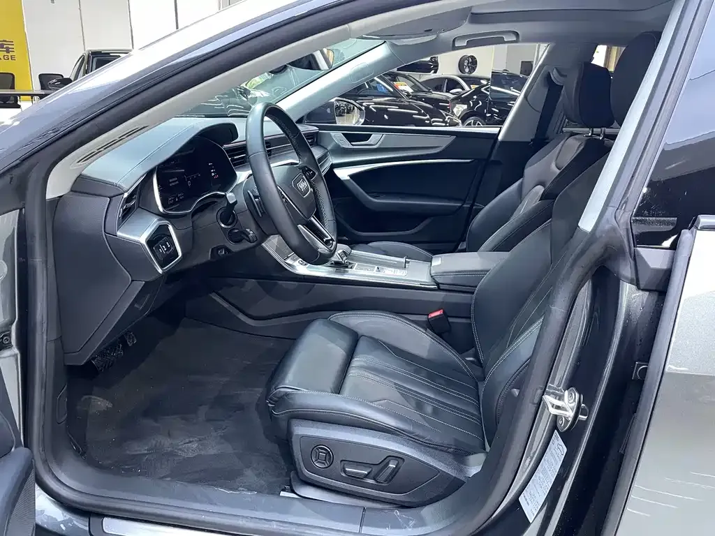 Audi A7 — фото 9