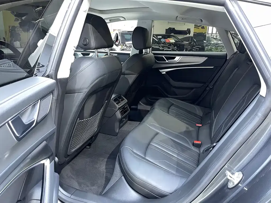 Audi A7 — фото 5