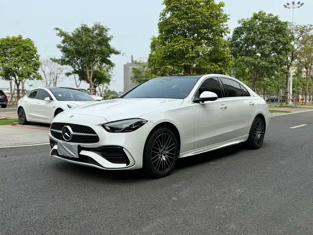 Mercedes-Benz C-Class — фото 1