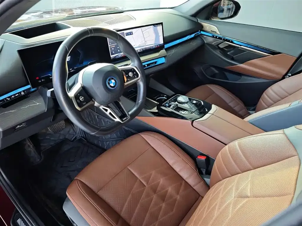 BMW i5 — фото 8
