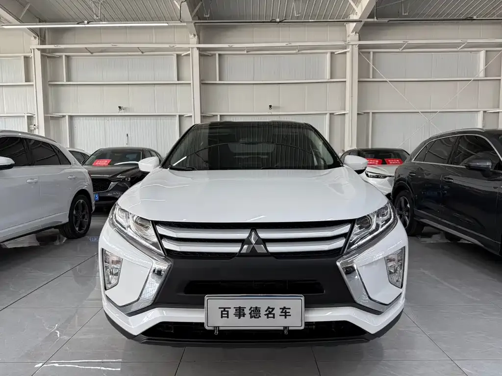 Mitsubishi Eclipse Cross — фото 2