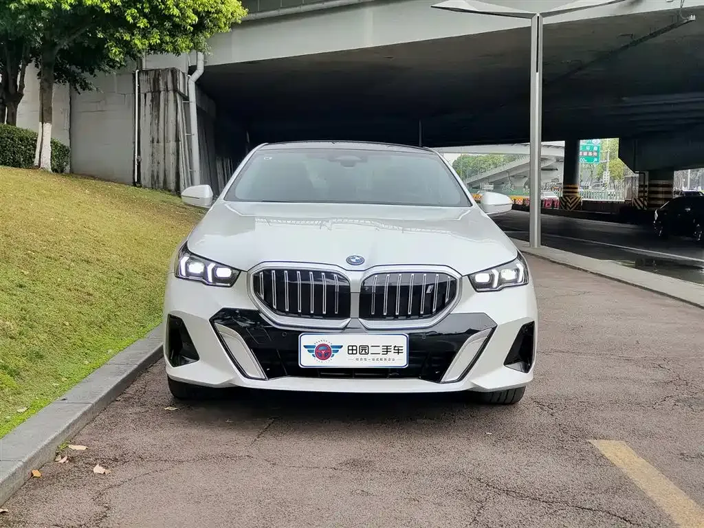 BMW i5 2025 из CN, фото 8